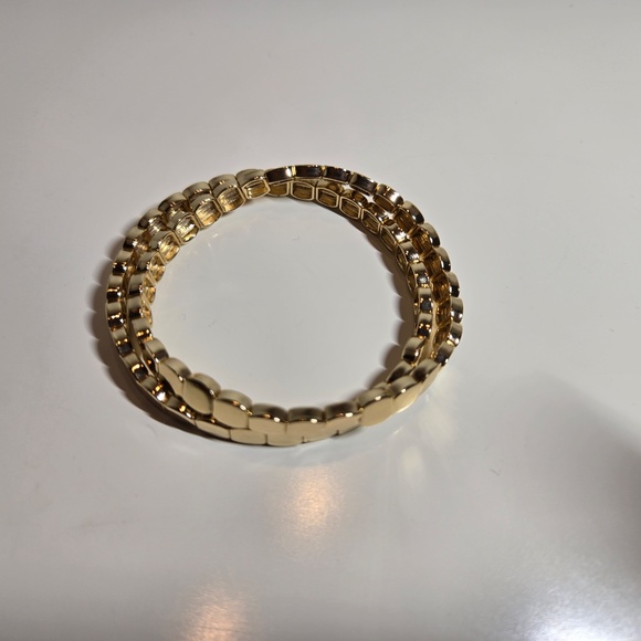 Set of 2 Gold-Tone Stretch Bracelets 🌺(2 for $10) - Picture 3 of 4